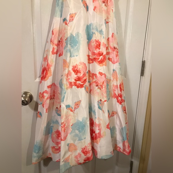 Casual Spring Dress - Picture 5 of 8